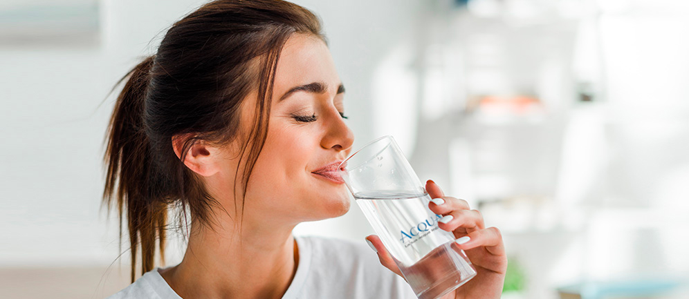 bere acqua purificata giornalmente