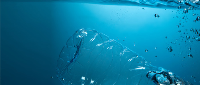 tracce di plastica nelle bottiglie di plastica