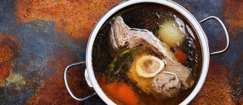 l'acqua nel bollito di carne