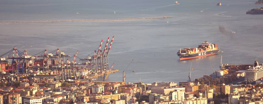 le navi, lo smog e i rifiuti nel mar ligure