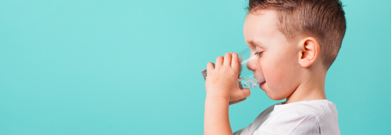 bere acqua depurata e buona direttamente dal rubinetto di casa