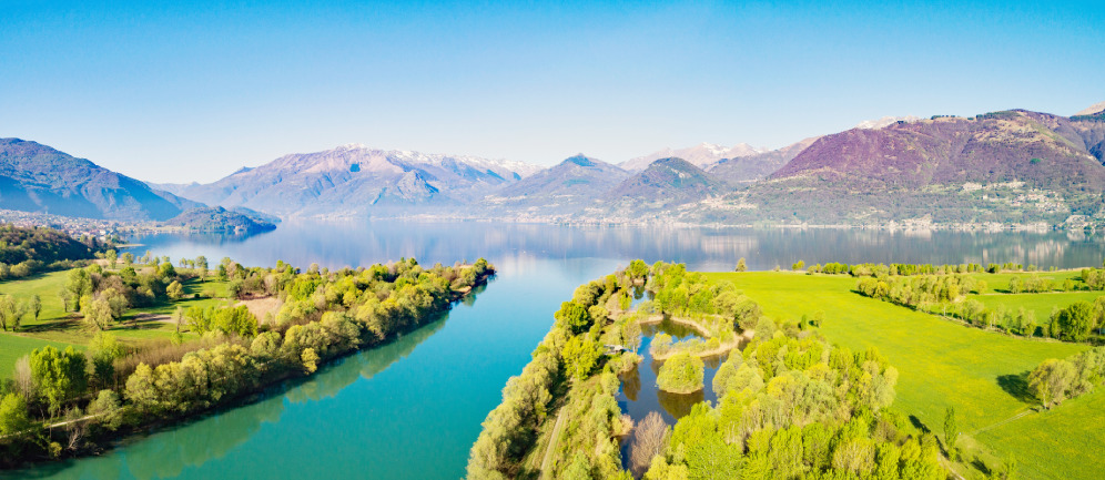 Il cuneo salino, l'acqua del mare risale la foce del fiume