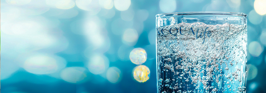 acqua frizzante con un depuratore acqua domestico