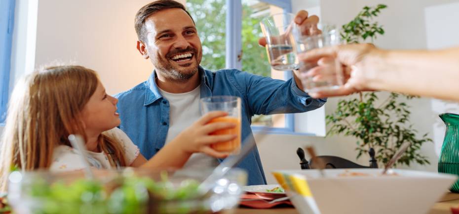 bere acqua in famiglia