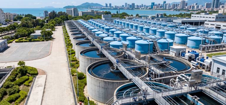 la distribuzione dell'acqua, come avviene oggi e come si è modificata nei secoli cisterne d'acqua la giorno d'oggi